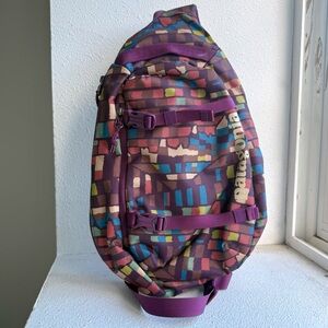 Patagonia Atom Sling 8L Fitz Roy Patchwork Night Plum Crossbody